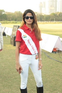 Parvathy Omanakuttan Photos